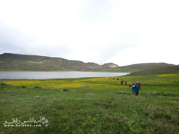 دریاچه نئور کجاست؟